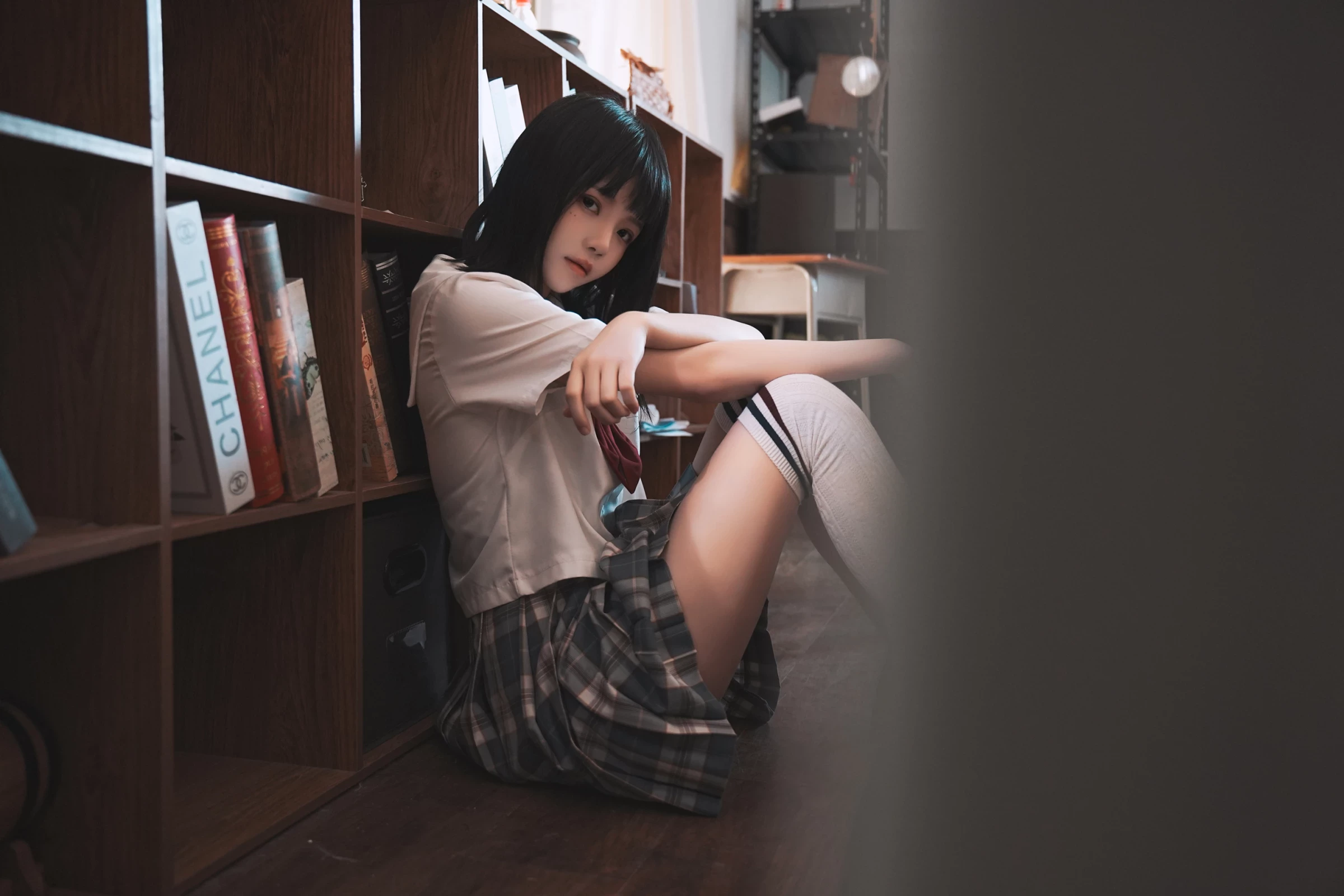桜桃喵 - 教室死库水 [48P]